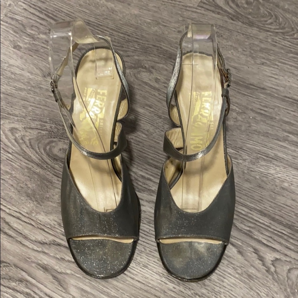 Salvatore Ferragamo heels - Picture 2 of 5
